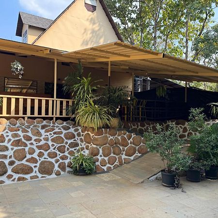 Chikoo Farm Inn Bangalore Ngoại thất bức ảnh